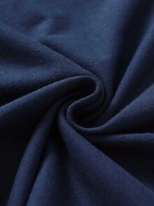 Camisa masculina de verão, confeccionada em tecido de malha levemente elástico, com estampa decorativa, modelagem regular, estilo casual, solta e confortável. - azul-marinho - Ver 4