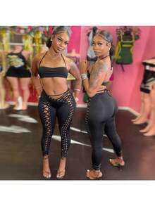 Conjunto de dos piezas para mujer: top corto negro sexy y pantalones con cordones. Elegante atuendo casual tejido para noches de festival. - Negro - Ver 10