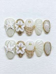 10 móng tay giả ngắn hình hạnh nhân, làm thủ công, lấy cảm hứng từ đại dương mùa hè với hình sao biển 3D, vỏ sò và hoa trang trí, mang đến không khí biển cả tươi mát cho kỳ nghỉ, hẹn hò, du lịch. Phong cách Y2K với viền vàng dập nổi và chi tiết ngọc trai, móng tay tái sử dụng thân thiện với người mới bắt đầu, phù hợp cho kỳ nghỉ, đám cưới và sử dụng hàng ngày. - Rượu sâm banh - Xem 2