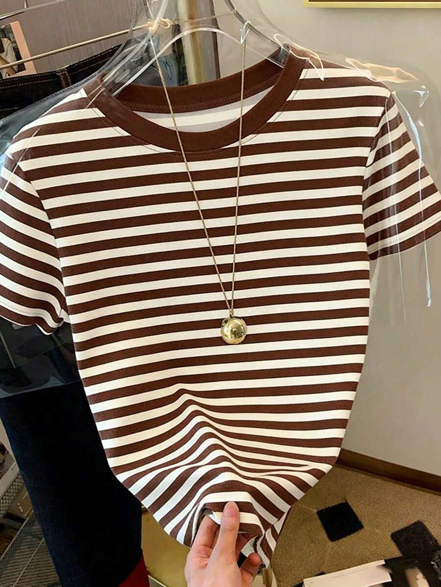 经典百搭杏色和棕色条纹优雅夏季女装,度假装,沙滩装 - 大码女式休闲圆领短袖T恤 - 杏色 - 查看 1