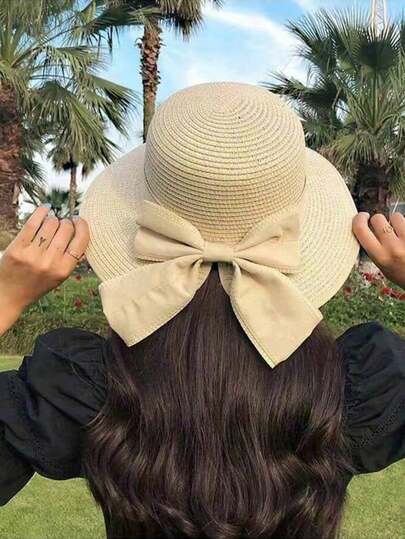 Mũ nữ liền thân nhiều màu sắc, thích hợp cho mùa hè, là loại mũ dệt phù hợp để đội ở bãi biển và trong kỳ nghỉ. Mũ có chức năng chống nắng, thiết kế vành rộng và khả năng chống tia UV. Có nhiều kiểu dáng, thiết kế mới, cá tính và thời trang, phù hợp cho du lịch, leo núi và các hoạt động ngoài trời.