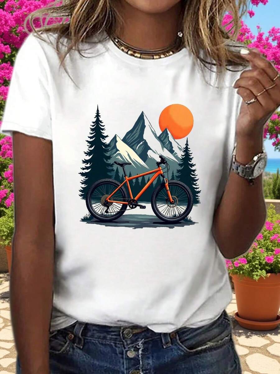 Camiseta casual de manga corta y cuello redondo con un ciclista de montaña frente a un paisaje pintoresco, perfecta para primavera y verano, diseñada para mujer - Blanco - Ver 1