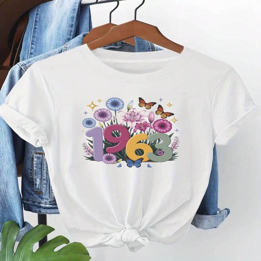 Talla Grande - Talla Grande - Estampado Gráfico de Flores y Mariposas 1963, Top Casual de Manga Corta y Cuello Redondo para Mujer de Talla Grande para Verano y Primavera, Ropa de Mujer S-XXXL - Blanco - Ver 1
