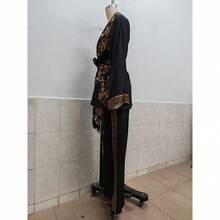 Conjunto de dos piezas para mujer primavera‑verano, estilo retro con estampado, blusa holgada de cuello en V profundo sexy con cordón y pantalones de pierna ancha - Negro - Ver 5