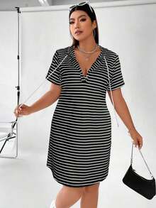 Vestido tipo camiseta con capucha y cordón ajustable a rayas, para el verano - Negro - Ver 5