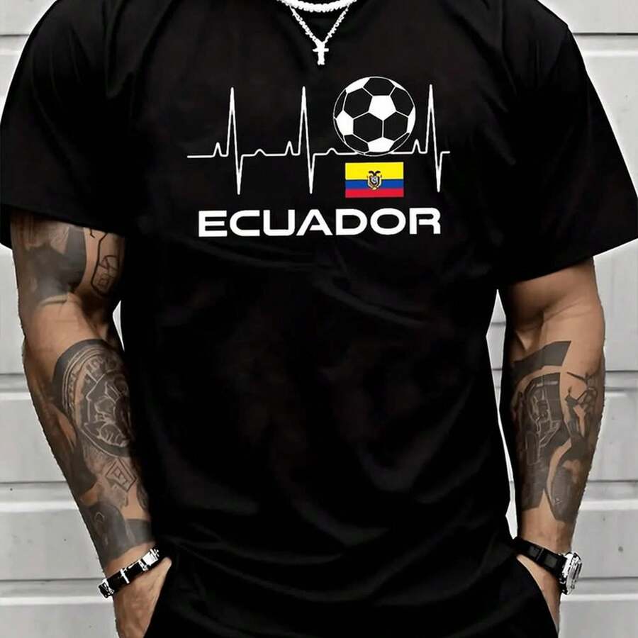 [2026 world cup]Camiseta de algodón con estampado gráfico "Ecuador Soccer Heartbeat M1en" para hombre. Camiseta genial para aficionados al fútbol. Ideal para eventos deportivos diarios. Tejido suave y transpirable. Regalo perfecto para él..Camiseta deportiva unisex de 220 g, estilo Y2K, ideal para vacaciones de verano. Ligera y transpirable, 100 % algodón puro, con estampado. Corte regular, cuello redondo, estilo casual y versátil. Camiseta de manga corta y cuello redondo para verano. Tejido con elasticidad moderada, cómoda y apta para todas las estaciones. Diseño con estampado único, corte holgado y cómodo. - Negro - Ver 1