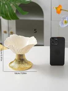 1 Peça Bandeja de Pedestal com Formato de Pétalas de Flor Elegante, Feita de Material PET na Cor Bege com Haste Dourada, Durável, Adequada para Lanches, Doces, Frutas, Nozes - Perfeita para Decoração da Sala de Estar, Casamentos e Festas - off white - Visão 10