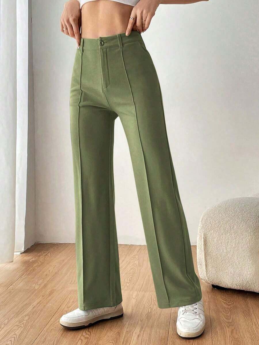 Pantalones de traje de mujer con bolsillos laterales sesgados, líneas de costura visibles para otoño/invierno - Verde militar - Ver 1