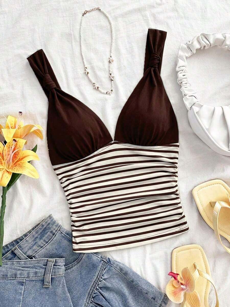 Camiseta de mujer elegante de vacaciones de tela de punto con estampado de lunares, con tirantes retorcidos y fruncidos, de ajuste ceñido, adecuada para vacaciones, citas, té de la tarde, playa, crucero, viaje a la ciudad, vacaciones en la isla, festival de música, vacaciones bohemias, se puede usar por dentro o por fuera.Parte superior con estampado de lunares, top de tirantes con estampado de lunares, blusas de verano lindas para mujer con estampado de lunares, top básico con estampado de lunares - Multicolor 2 - Ver 1