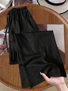 Pantalones anchos de pierna ancha de satén negro de larga duración con ajuste cómodo para mujeres, pantalones de satén negro, pantalones de seda para mujeres, pantalones de satén negro, pantalones de seda negra, pantalones casuales para mujeres - Negro - Ver 1