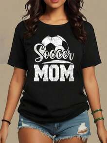 The Image Shows A Soccer Ball Accompanied By The Phrase "Soccer Mom," Symbolizing A Mother's Pride And Support For Her Athletic Son, Displaying Passion And Positive Energy. Women's T-Shirt, 100% Cotton, Casual, Comfortable For Everyday Wear - 黑色 - 查看 1