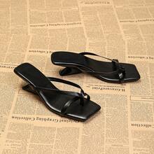 Spring/Summer New Arrival, Women's Chocolate Brown Toe-Post Sandals, Square Toe Flat Flip-Flops, Fashion Casual Sandals - Black - View 5