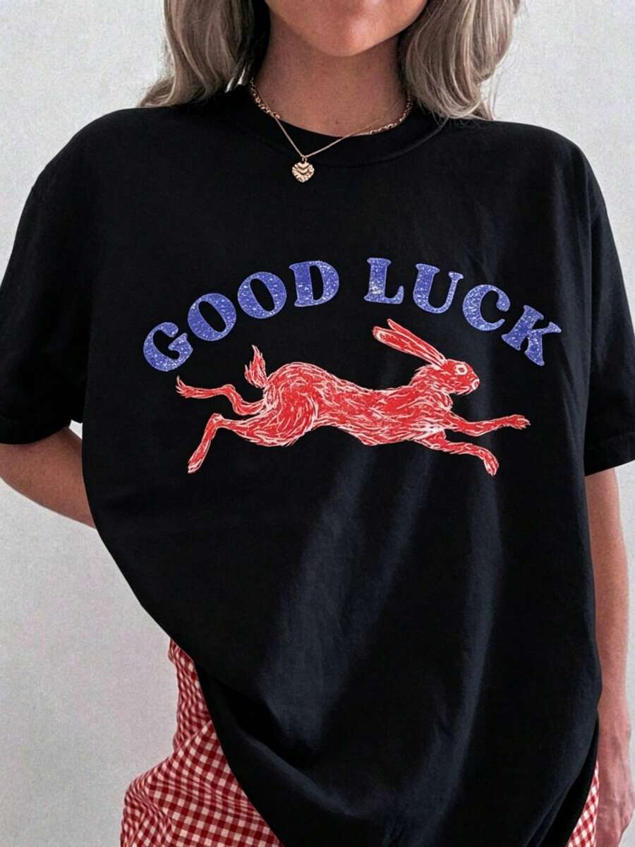 Camiseta de la Buena Suerte. Camiseta del Conejo Afortunado. Camisa Easy Tiger. Camisas geniales para mujeres. Camisas Estéticas. Camisetas de Chicas Geniales. Camiseta de Algodón Grueso de Manga Corta Estilo Retro Occidental, Talla Grande, con Estampado Gráfico, Casual para Mujer - Negro - Ver 1
