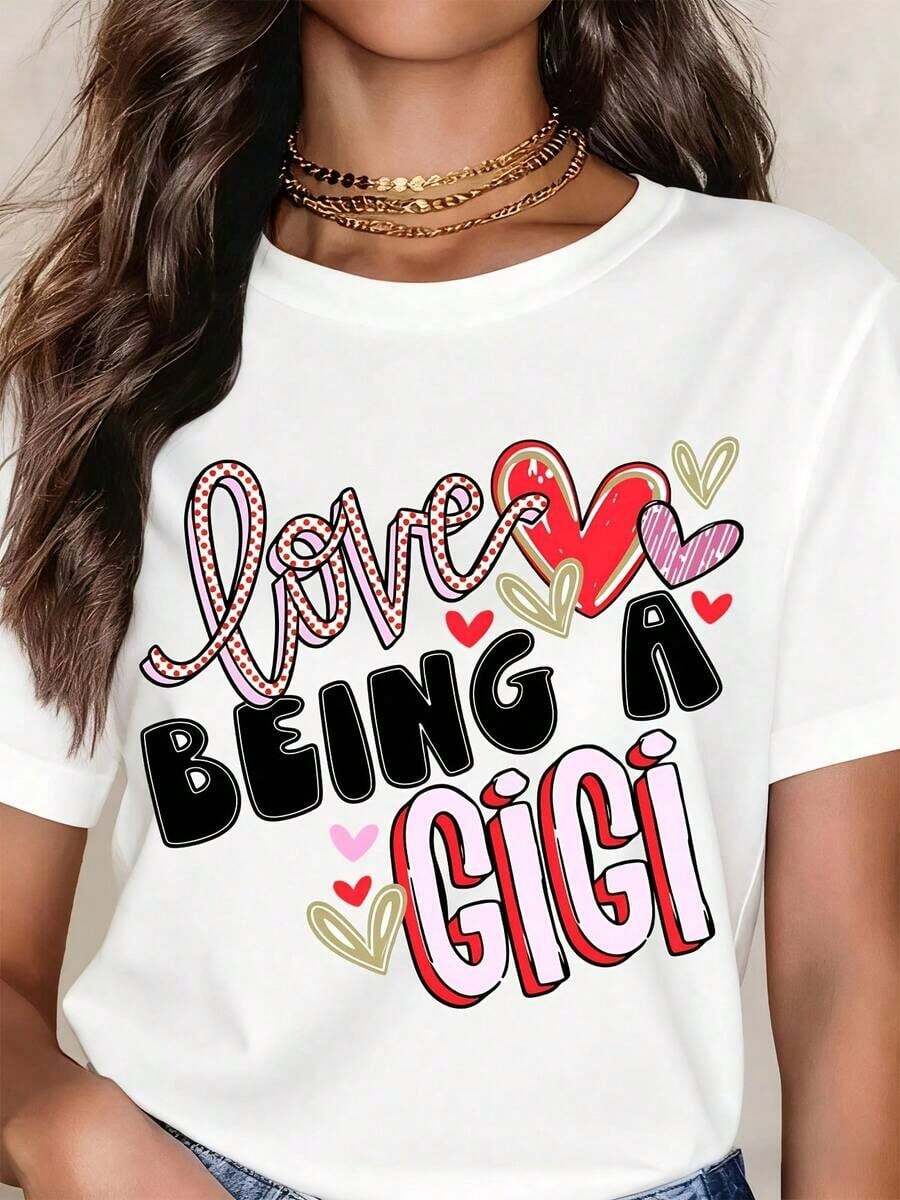 Camia Blanca con Diseño de Corazón 'Love Being A Gigi', Camia Gráfica para Abuelas, Familiares y Uso Casual, Transpirable y Cómoda - Blanco - Ver 1