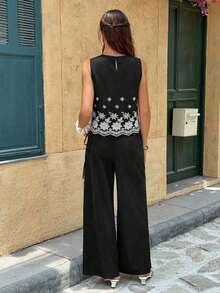 Conjunto de 2 piezas de top sin mangas con bordado floral y ribete de concha, y pantalones de pierna ancha, para mujer, estilo casual de vacaciones, primavera/verano - Negro - Ver 2