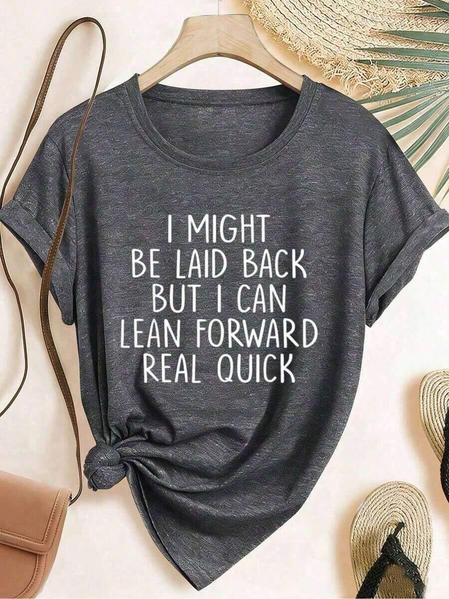 2026 Summer ELYSIAN WEAR Women's T-Shirt 180G, Casual Loose Fit, Crew Neck, Short Sleeve, Graphic Print With The Humorous Phrase "I May Be Laid-Back, But I Can Bend Forward Real Fast." Ideal For Everyday Wear, Comfortable And Soft, Made From A Cotton Blend, Suitable For Women Who Love Humor And Relaxed Style. Loose And Comfortable Graphic Tees. - 灰色 3 - 查看 1