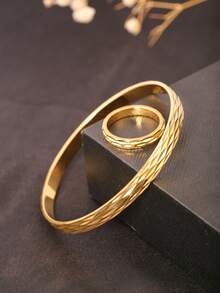 1 Set 18K Gold Plated Stainless Steel Diamond-Shaped Carved Bracelet And Ring Set, Hypoallergenic Non-Fading Waterproof Anti-Scratch Anti-Oxidation Jewelry, Suitable For Daily Commute, Dating, Banquet, Party, Workplace, Stackable Wear - Diamond-patterned Bracelet and Ring Set - View 1