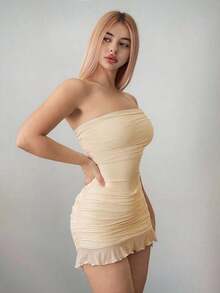Vestido mini asimétrico de malla con hombros descubiertos y silueta ajustada - Rojo cereza - Ver 5