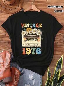 1 pieza Camiseta Vintage 1976 con Estampado de Casete y Flores Silvestres para Cumpleaños de 50 Años, Manga Corta, Cuello Redondo, Top Casual para Verano y Primavera, Ropa de Mujer 100% Algodón - Negro - Ver 2