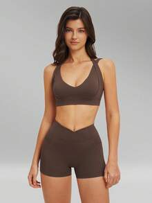 Bộ đồ tập yoga màu nude MFVIM dành cho nữ, kiểu dáng ôm sát, hở lưng, đa năng, gồm áo ngực thể thao và quần short. Chất liệu mềm mại, thân thiện với da, phù hợp cho đi làm, hoạt động ngoài trời, chạy bộ, đạp xe, yoga và tập thể dục. - Cà phê nâu - Xem 7