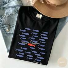 Cotton T-Shirt With Fish Design "Called To Be Different" – Motivational T-Shirt, Cute Graphic Tee For Women, Positive Gift Idea, Christian Summer Style – Unisex Clothing For Everyday Campus Wear - 黑色 - 查看 2