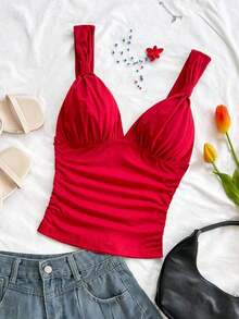 Camiseta de mujer elegante de vacaciones de tela de punto con estampado de lunares, con tirantes retorcidos y fruncidos, de ajuste ceñido, adecuada para vacaciones, citas, té de la tarde, playa, crucero, viaje a la ciudad, vacaciones en la isla, festival de música, vacaciones bohemias, se puede usar por dentro o por fuera.Parte superior con estampado de lunares, top de tirantes con estampado de lunares, blusas de verano lindas para mujer con estampado de lunares, top básico con estampado de lunares - Rojo - Ver 4