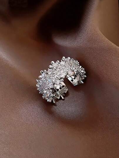 1 pieza Anillo abierto de aleación de cobre de alta calidad y lujo, totalmente pavimentado con piedras de circonita, adecuado para uso diario, fiestas y bodas de mujeres