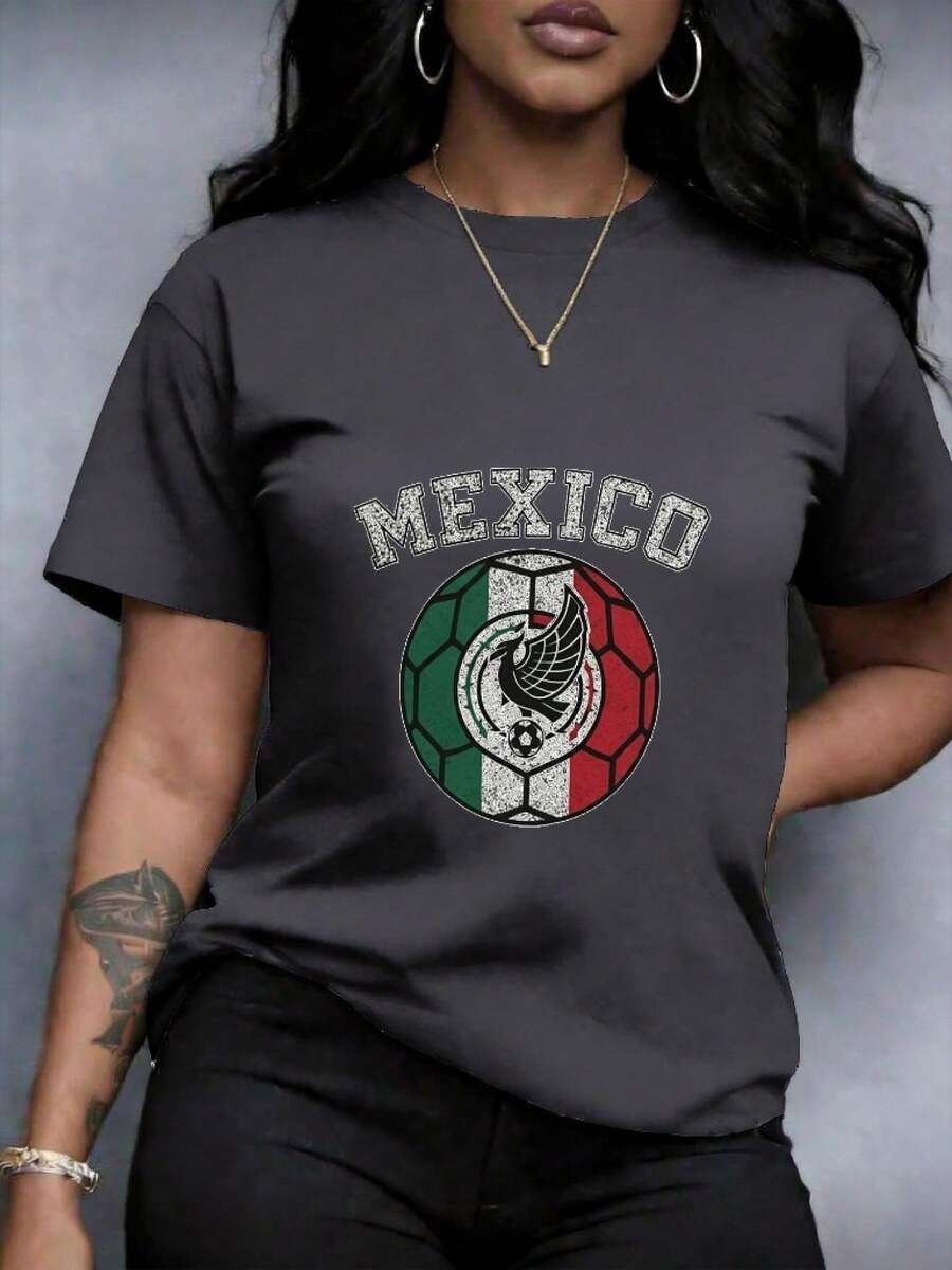 Women's Crew Neck T-Shirt, Soccer And Mexico Theme, Vibrant Green, White, Red And Black Color Palette, Vintage Style Distressed Texture, Symmetrical Ball And Eagle Composition, Patriotic And Dynamic Atmosphere, Distressed Texture Details And Retro Aesthetic, Printed Design, Machine Washable, Durable Fabric, Comfortable Material, Casual Style, Loose Casual Wear, Pairs With Jeans, Shorts, And Light Jackets - 深灰色 - 查看 1