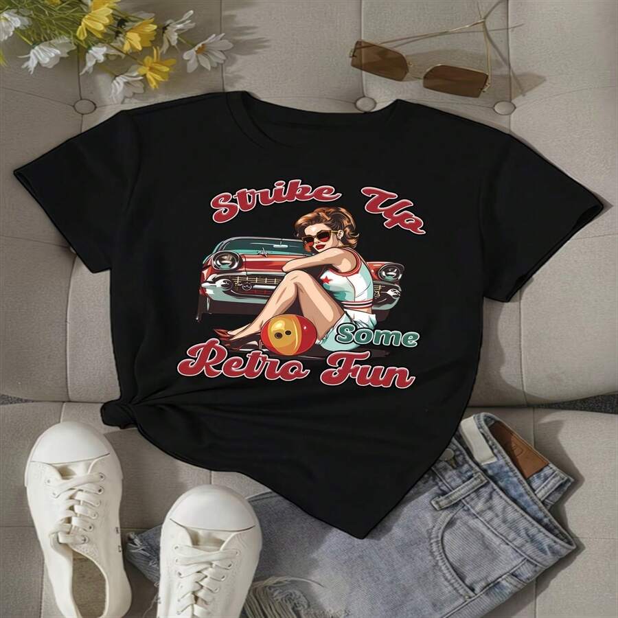 Camiseta de manga corta con cuello redondo de algodón negro para mujer con estampado gráfico de coche pin-up retro, corte casual regular. - Negro - Ver 1