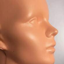 Cabeza de Plástico para Exhibición Profesional – Resistente, Ligera y Duradera | Ideal para Pelucas, Gorras, Accesorios, Maquillaje y Exhibición en Tiendas con Acabado Moderno y Elegante ✨ - Ver 6