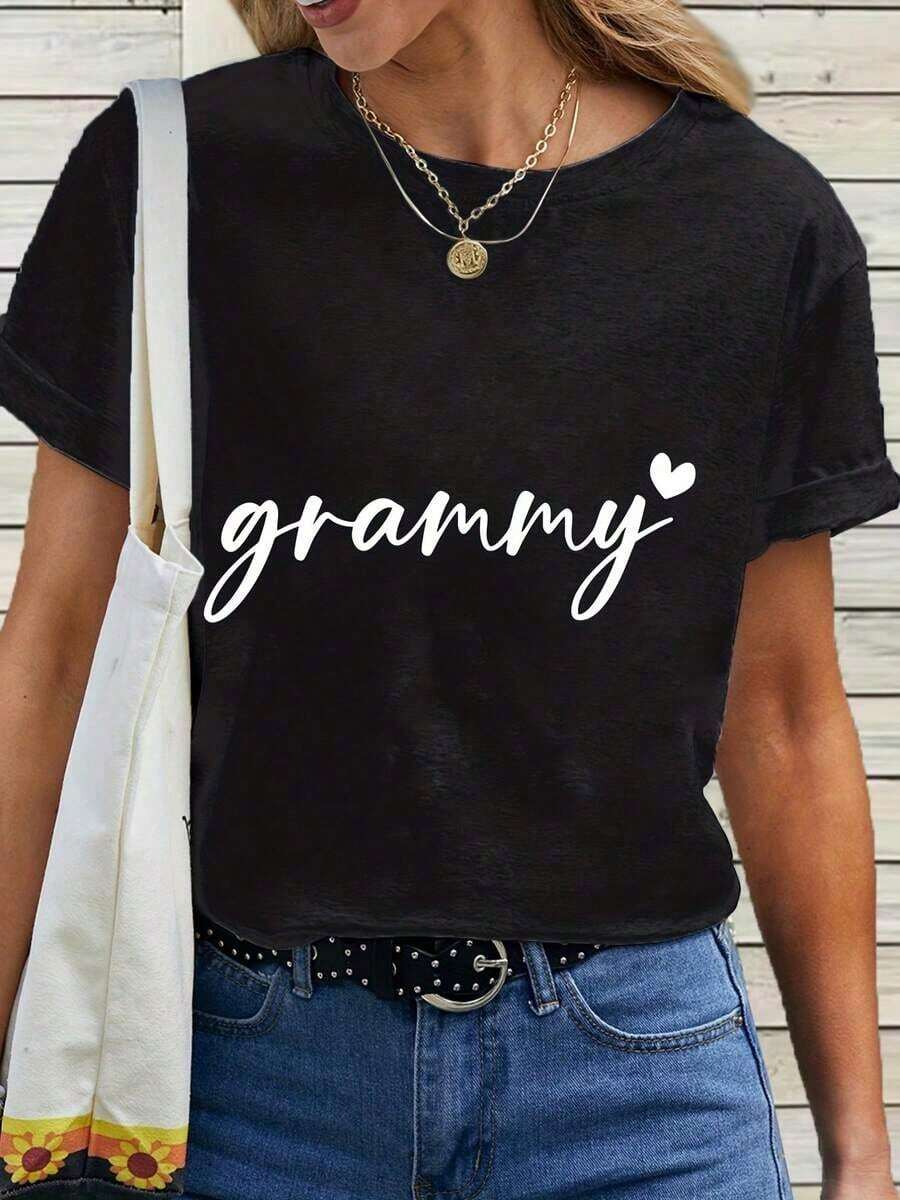 Essential Casual T-Shirt With Handwritten Heart Design Grammy Love - 100% Pure Cotton, Short Sleeve, Round Neck, Summer T-Shirt, Loose Fit, Comfortable, Soft, Elastic And Fitted, Women's Fashion, Soft Cotton For Daily Wear, Breathable And Comfortable. - 黑色 - 查看 1