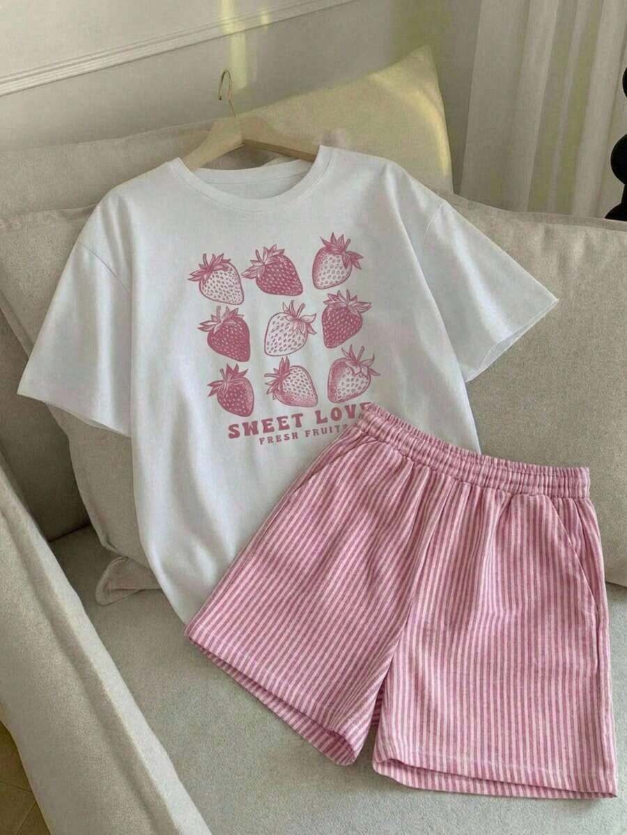 Almacén local, una camiseta de manga corta para mujer con estilo retro americano, de corte holgado y diseño estampado (los pantalones son solo para sugerencias de estilo). Esta pieza sencilla y elegante presenta un patrón de letras impresas con temática tropical, lo que la convierte en un elemento imprescindible para crear un look relajado de vacaciones, perfecto para ocasiones como el Día del Trabajo y el Día de la Independencia de México. - Blanco - Ver 1