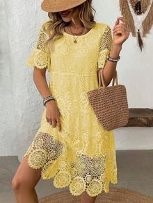Vestido informal hasta la pantorrilla con encaje para vacaciones, diseño calado en forma de pastel para mujeres - Amarillo - Ver 3