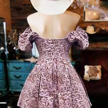 guangzhougaolangshangmao  Vestido corto de vacaciones románticas para mujer , de tela con textura de flores 3D, bajo plisado, adecuado para festivales de música, vacaciones, vestido de corte ajustado y acampanado, de hombros descubiertos, apto para primavera/verano, uso diario, invierno, fiesta, playa, cita, graduación, oficina, uniforme de maestro urbano, Navidad, Año Nuevo, vestido romántico, vestido rosa, vestido de manga abullonada, vestido rosa polvoriento, vestido de lechera, vestido de vaquera, vestido d - Morado - Ver 4