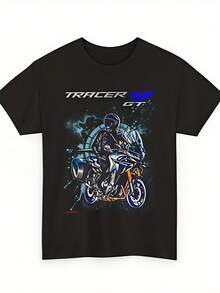 T-shirt graphique moto Tracer 9 GT pour hommes - Un t-shirt sport-touring haute performance au design CP3, ce t-shirt à manches courtes décontracté toutes saisons présente une impression d'action dynamique et une coupe regular. - Noir - Voir 2