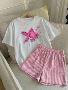 Almacén local, una camiseta de manga corta para mujer con estilo retro americano, de corte holgado y diseño estampado (los pantalones son solo para sugerencias de estilo). Esta pieza sencilla y elegante presenta un patrón de letras impresas con temática tropical, lo que la convierte en un elemento imprescindible para crear un look relajado de vacaciones, perfecto para ocasiones como el Día del Trabajo y el Día de la Independencia de México. - Blanco - Ver 1