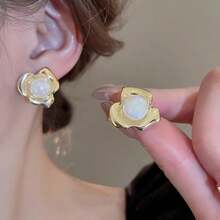 1 Pair Of French Fashion Pearl Earrings, Niche, High-End, Elegant, Earrings, Personalized, Earrings - Gold - View 6