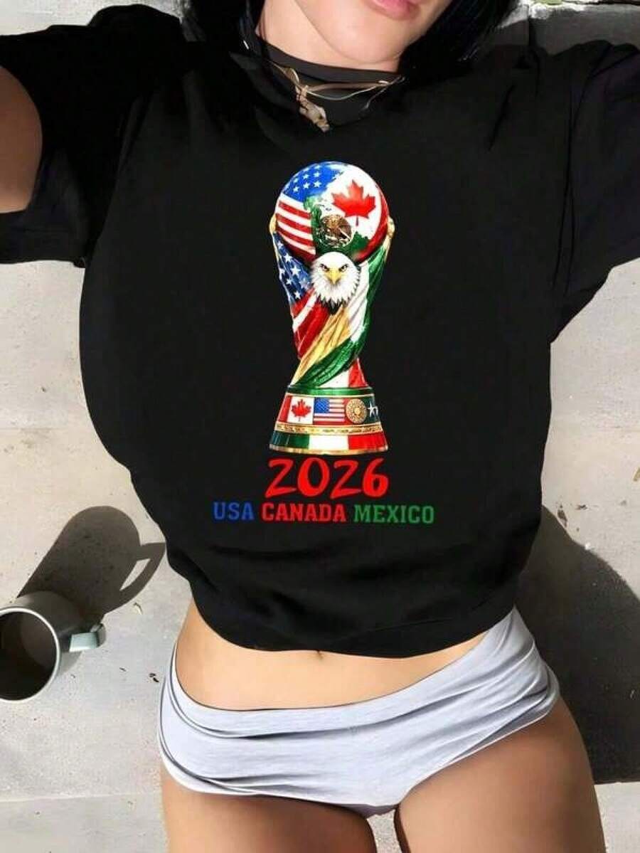 Camiseta de la Copa Mundial 2026 |    Trofeo de la Copa Mundial Estados Unidos Canadá México 2026 |   100% Tela |   Nuevo para la primavera de 2026 |   Adecuado para usar en el día del partido |   Regalo Diario |   Unisexo. - Negro - Ver 1