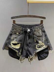 Distressed Denim Shorts, High Waisted Ripped Shorts, Light Wash Frayed Denim, Extreme Tassel Hem Shorts, Vintage American Style Denim, Y2K Streetwear Shorts, Grunge Festival Shorts, Side Slit Denim Shorts, Raw Hem Distressed Shorts, Women's Edgy Denim Shorts - 黑色 - 查看 6