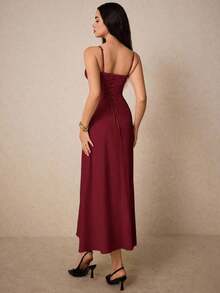 Vestido largo elegante de color crema con escote de corazón y detalles de volantes - perfecto para eventos formales, bodas de verano y citas románticas en la cena, vestimenta de mujeres para el Día de San Valentín, atuendos de mujeres amarillos, vestidos de mujeres en tonos pastel, vestidos elegantes para mujeres, vestidos de graduación blancos, vestidos de verano para mujeres, vestido de fiesta del té - Burdeos - Ver 2