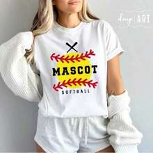 Personalized WILDCATS T-Shirt, Mascot Sportswear For Baseball, Soccer, Floral Initials, Teachers, Back To School, Mom T-Shirt, Breathable And Comfortable - 白色 - 查看 6