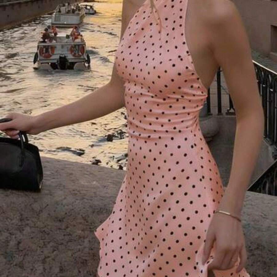 YijiaNvz Vestido mini versátil de moda primavera/verano 2026, apto para uso diario, casual, commute, estilo callejero, retro, sexy, espalda descubierta y talla grande ocasiones, diseño de cuello halter en contraste negro y blanco, estampado en todo el vestido, elegante para fiestas - Rosa - Ver 1