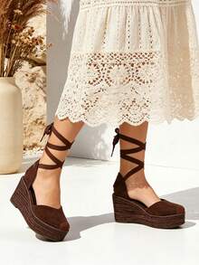 Sandali espadrillas da donna in stile bohémien con zeppa in juta e cinturini, comodi, ideali per le vacanze e il tempo libero, perfetti per il lavoro e l'estate, intrecciati con corda spessa e plateau - Castano - Visualizzare 2