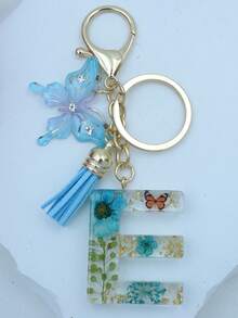 1pc Initial Letter Dried Flower Resin Keychain, Blue Daisy Pendant Keyring, Girl Bag Charm Accessory Gift - Baby Blue - View 31