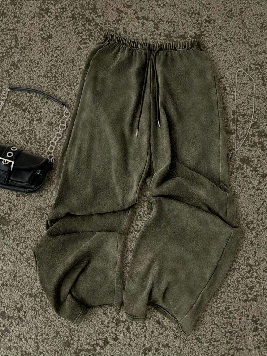 Pantalones de chándal de pierna recta y cintura baja para mujer, apropiados para el verano, con efecto lavado - Verde militar - Ver 1