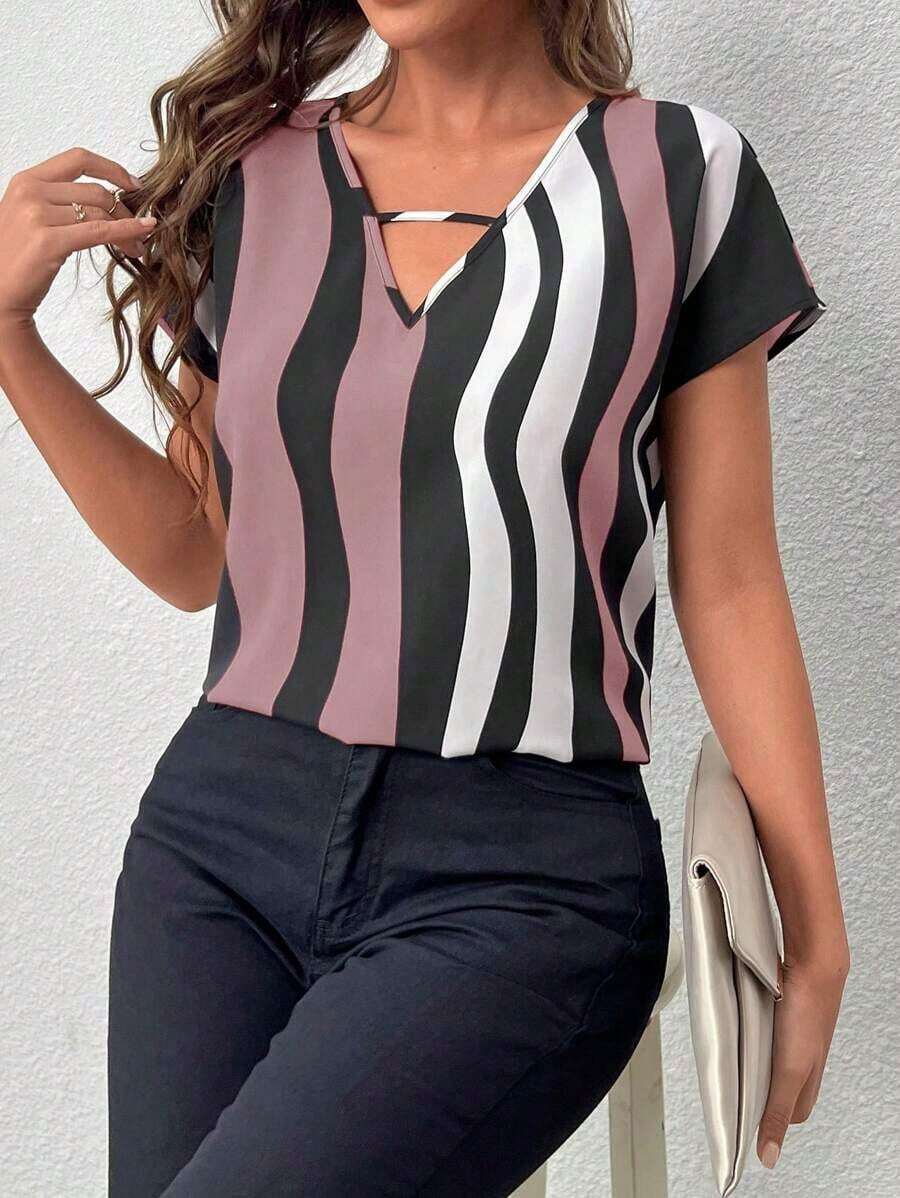 Blusa de mujer con detalles de rayas de contraste y calados, top de manga corta - Rosa - Ver 1