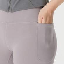Under Armour Quần short thể thao nữ cạp cao UA Meridian dành cho chạy bộ, tập luyện và đạp xe. - Bụi tím - Xem 5