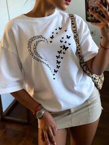 Camiseta Oversize con Estampado de Corazón de Estampado Animal y Mariposas, Estilo Y2K Aesthetic Cool Girl, Top Casual de Verano con Diseño Romántico y Creativo, Camiseta de Algodón para Amantes de la Moda Dulce y Creativa, Uso Diario y Salidas, Estilo Único para Hombres y Mujeres(Sweet and refreshing, for teenagers, unisex) - Blanco - Ver 2