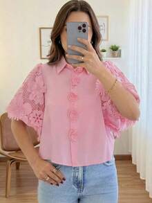 Camisa con cuello bordado y calado con diseño floral de Solstice Apparel, blusa rosa para damas adecuada para uso casual, trabajo, brunch y jardín - Negro - Ver 1