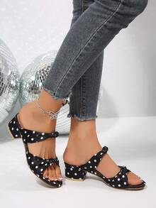 1 par de sandalias de tacón grueso con lunares blancos para mujer, elegante estilo escolar, cómodas y versátiles para el verano - Negro - Ver 2